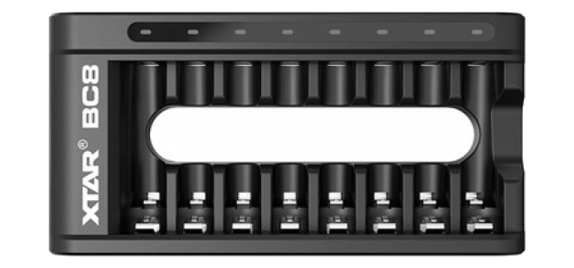 Зарядно за 8 батерии АА / ААА  Li-Ion и Ni-MH - XTAR с USB Type C