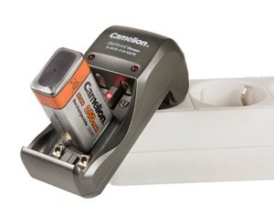 Зарядно за акумулаторни батерии CAMELION за 2 батерии АА/ААА или 1 батерия 9V